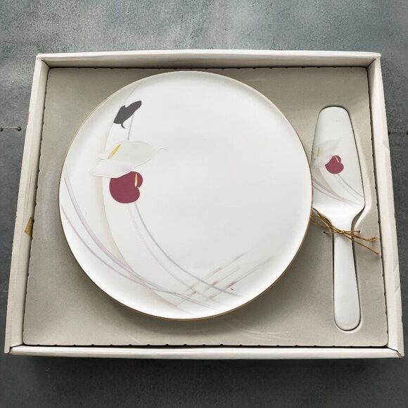 MIKASA Anthurium Cake Plate & Server, 11.5" - Picture 2 of 8